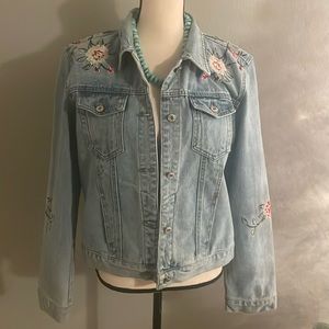 GIANNI BINI FLOWER EMBROIDERED DENIM JACKET.